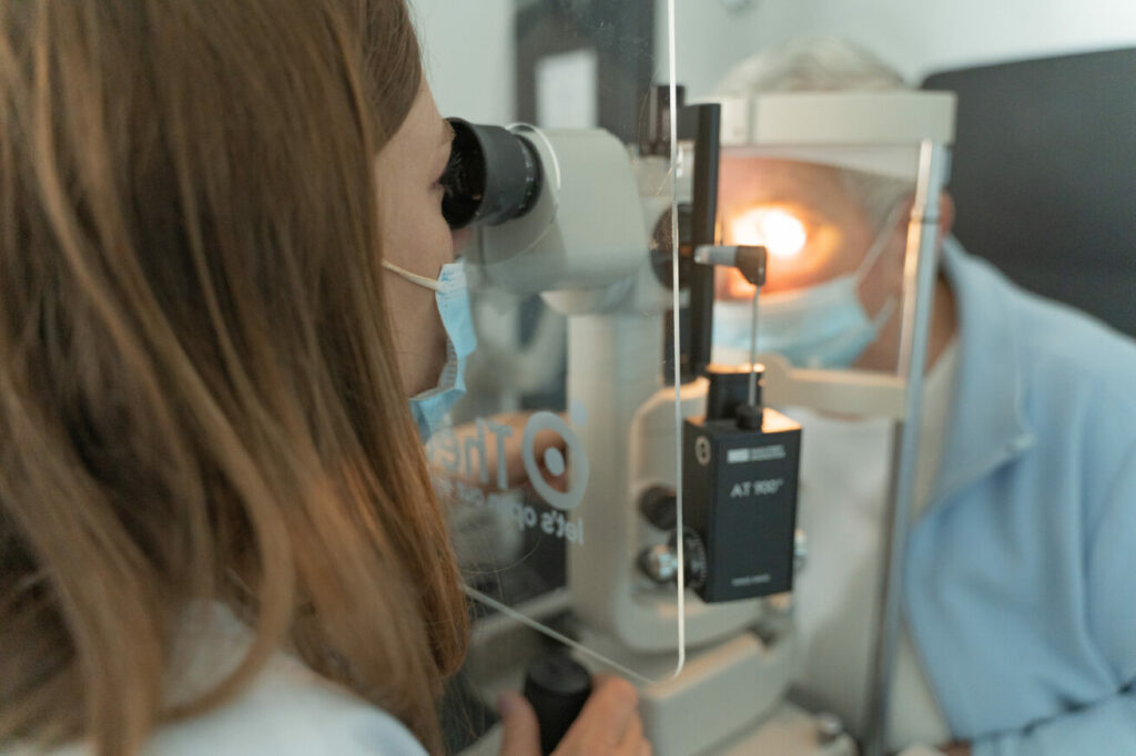 consultatie oftalmologica la clinica ofta total